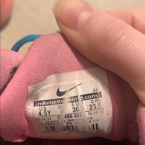 Nike sneakers - Picture 6 of 6